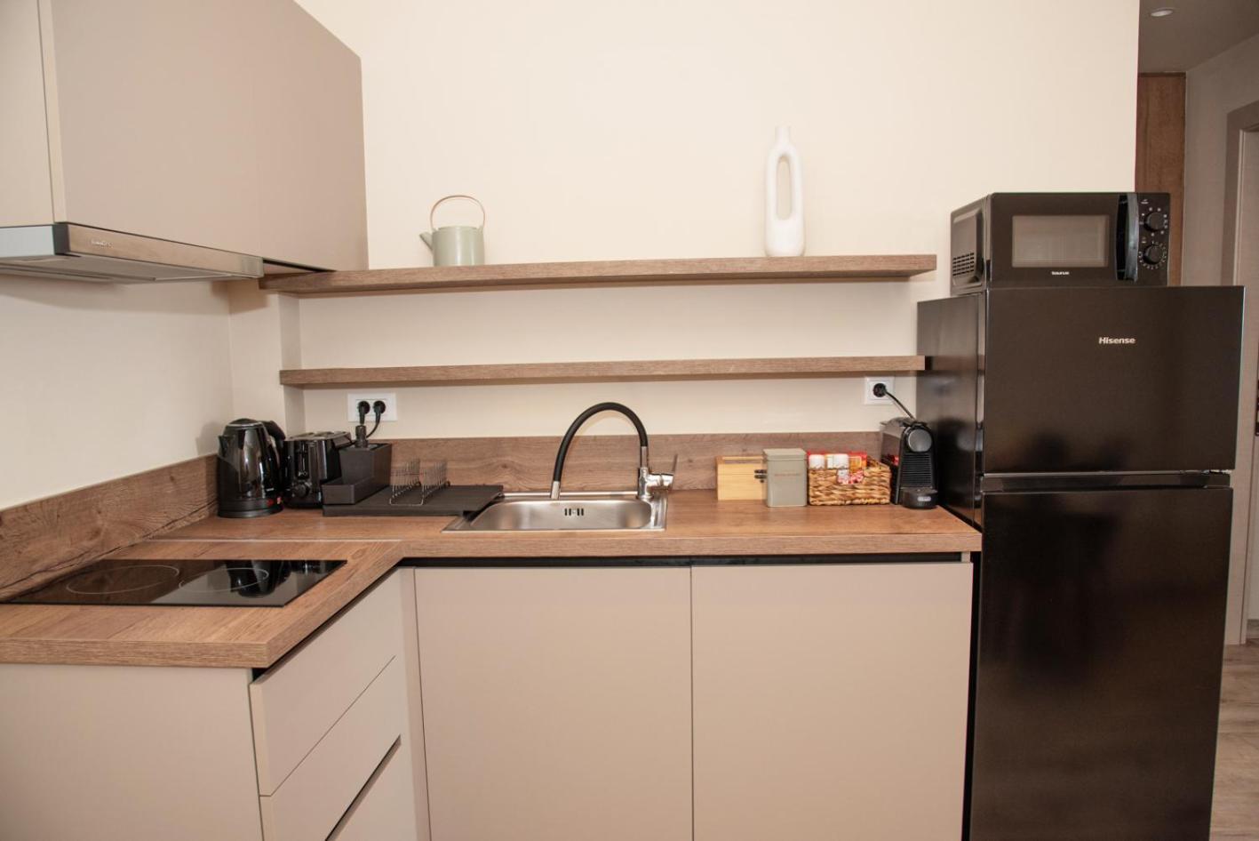 Kaiser Luxury Hotel de apartamente *